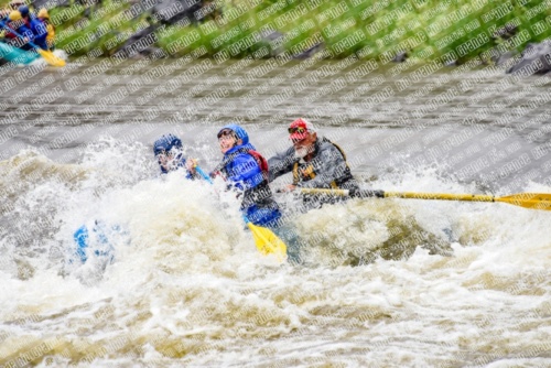 003341_RaftPics_Los-RIOS_June-14_BOX-_LA_Boat-1-John_LES4379