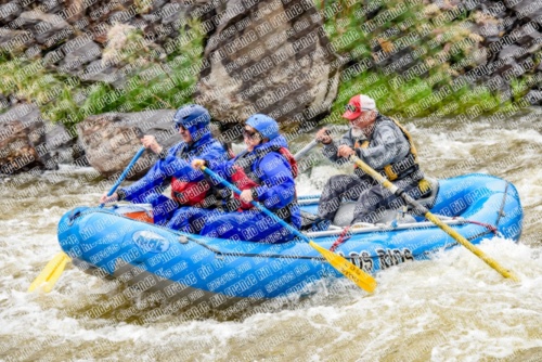 003356_RaftPics_Los-RIOS_June-14_BOX-_LA_Boat-1-John_LES4394