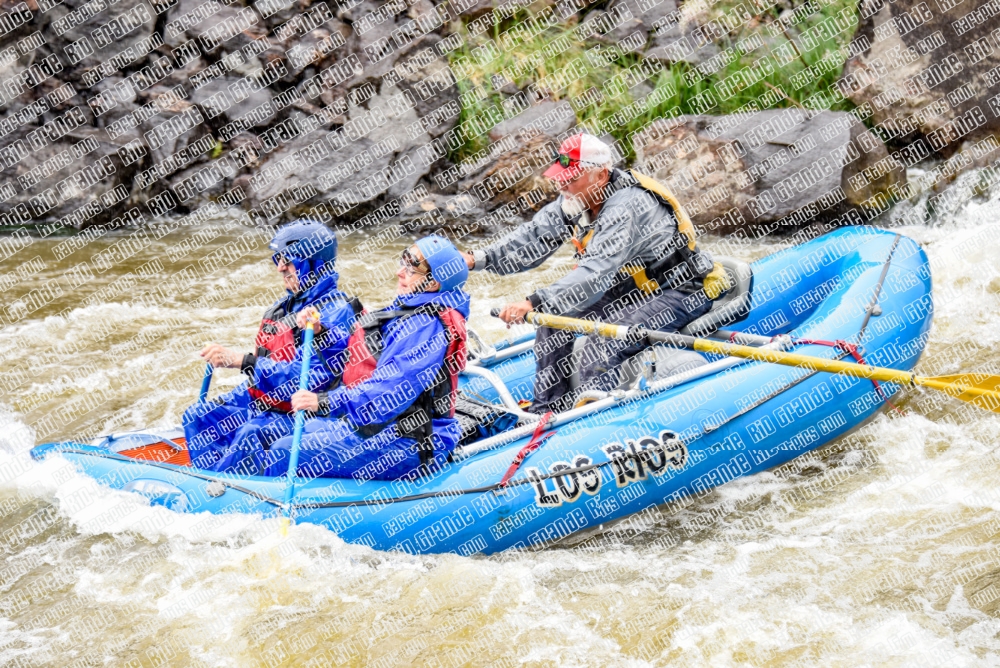 003357_RaftPics_Los-RIOS_June-14_BOX-_LA_Boat-1-John_LES4395