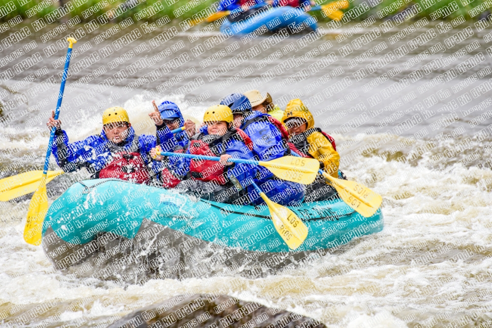 003369_RaftPics_Los-RIOS_June-14_BOX-_LA_Boat-2_LES4407