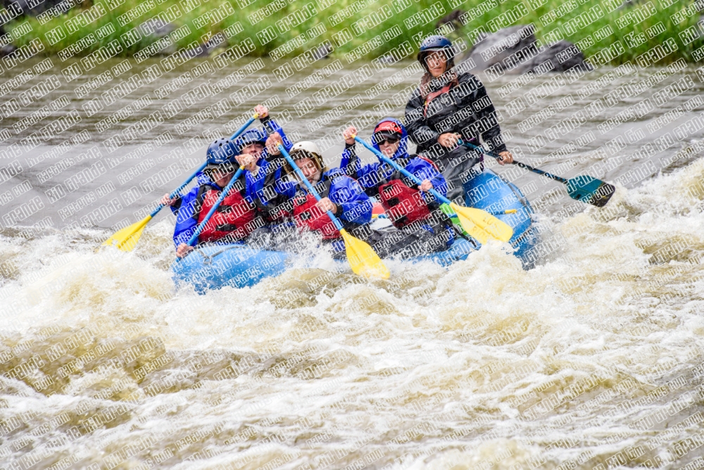 003385_RaftPics_Los-RIOS_June-14_BOX-_LA_Boat-3_LES4423