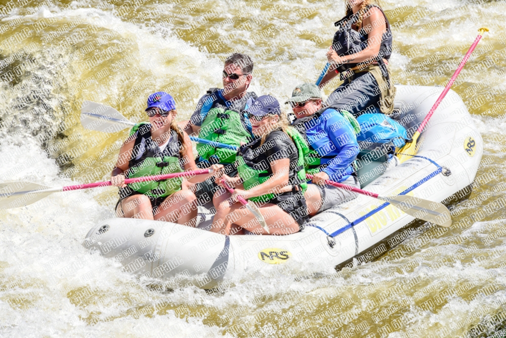 000437June-28_BIG-RIVER_RAFT-Pics_Racecourse-AM_LA_Mads_LES5491