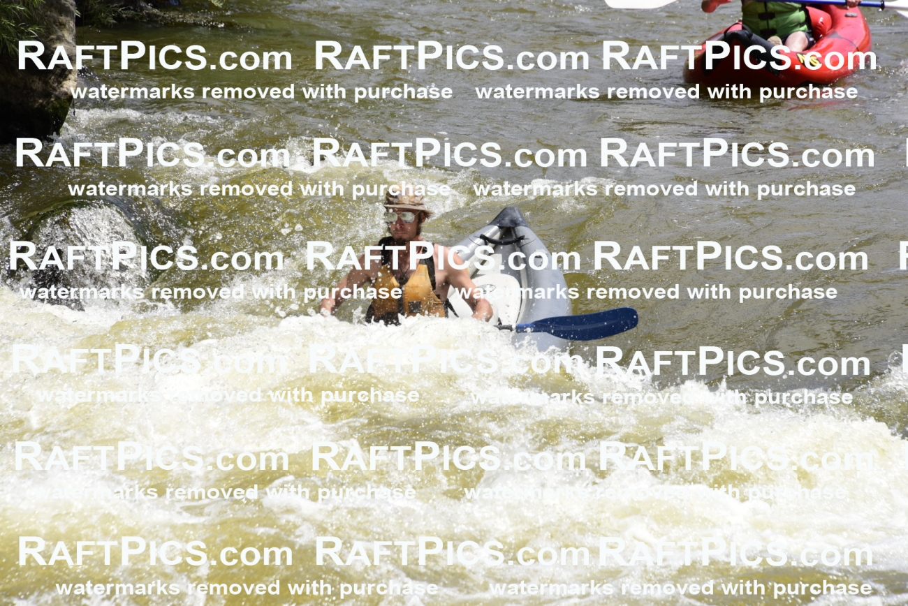 000557-July-1_Big-River_RAFT-Pics_Racecourse-AM_LA_Funyaks_LES5949