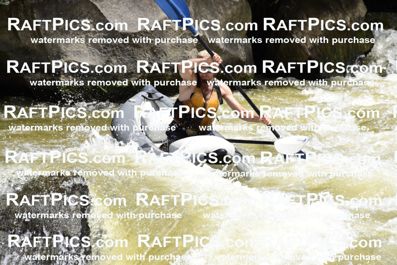 000567-July-1_Big-River_RAFT-Pics_Racecourse-AM_LA_Funyaks_LES5959