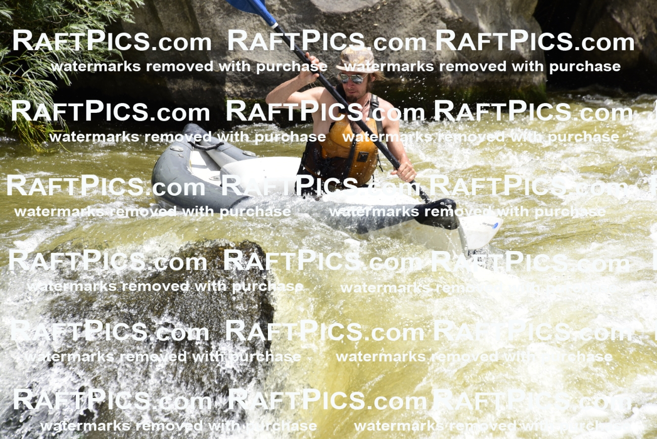 000568-July-1_Big-River_RAFT-Pics_Racecourse-AM_LA_Funyaks_LES5960