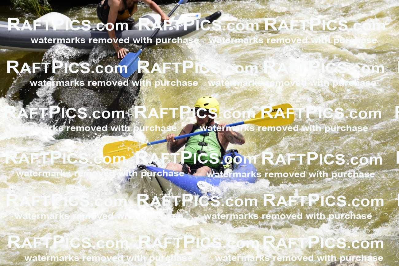 000595-July-1_Big-River_RAFT-Pics_Racecourse-AM_LA_Funyaks_LES5987