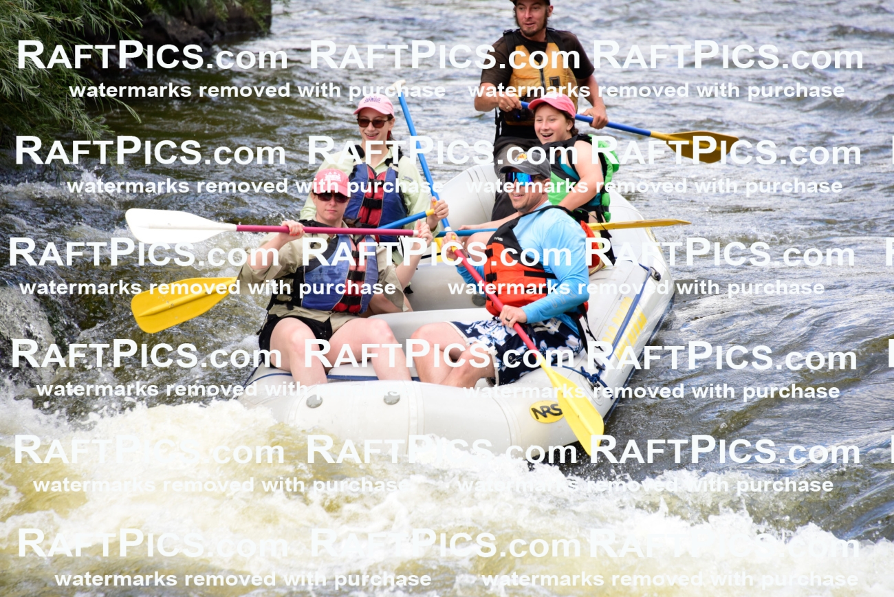 005912_RaftPics_July1_Big-River_Racecourse_PM_LA_Seth_LES6204