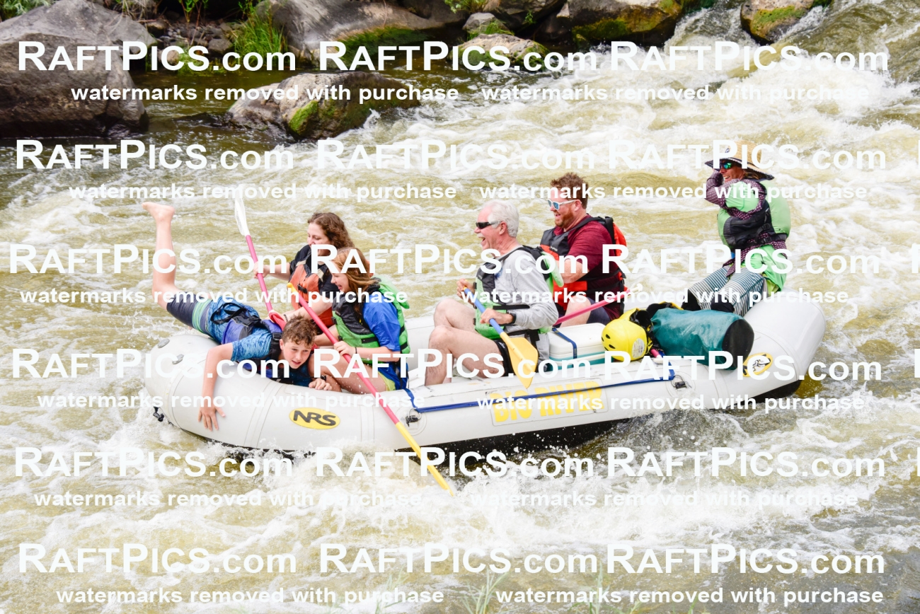 006008_RaftPics_July1_Big-River_Racecourse_PM_LA_Paris_LES6170