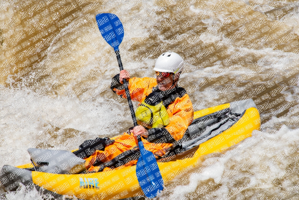 000481_May6_kayaks_RC_PM_LA_DSC0790