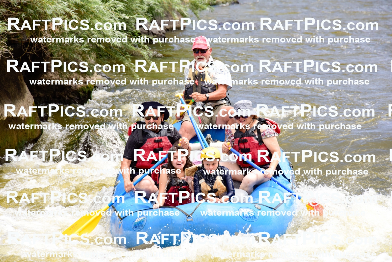 006805_RaftPics_July2_LosRios_Racecourse_PM_LA-John_LES7316