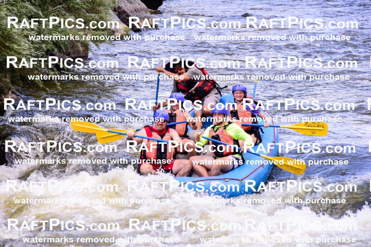 007045_RaftPics_July3_New-Wave_Racecourse_Fullday_LA-Elias_LES7475