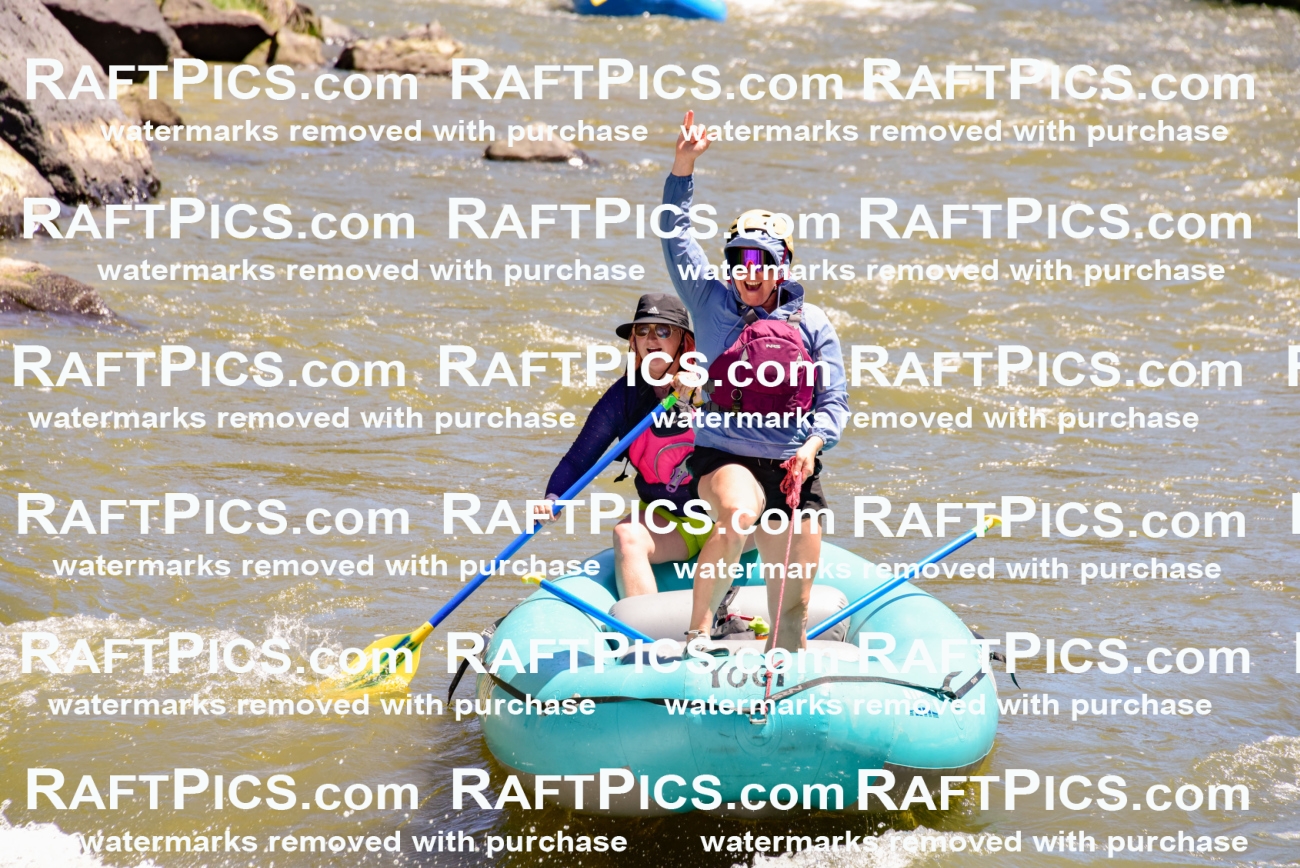 007088_RaftPics_July-9_Los-Rios_Racecourse_AM_LA-Emily-Rachel_LES7918