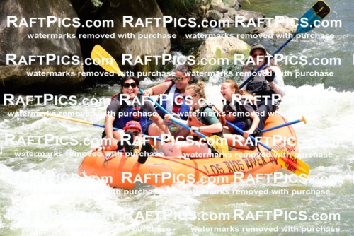 003258_July-17_LOS-RIOS_RAFT-PICS_AM-_LA-Nate_LES9620