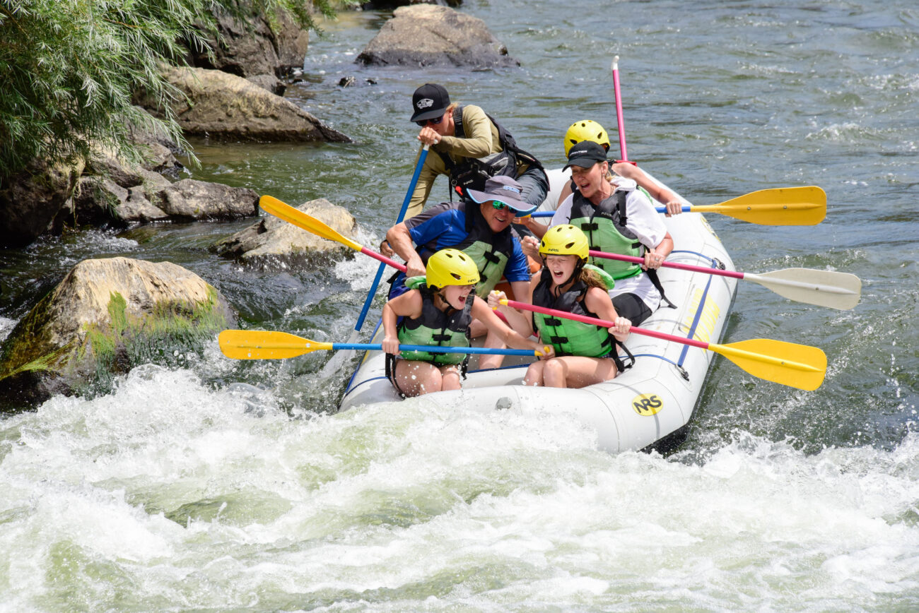 003215_July-17_BIG-RIVER_RAFT-PICS_AM-_LA-MADS_LES9571