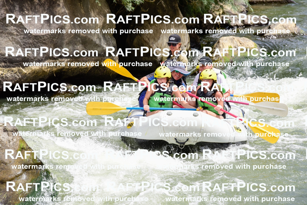 003226_July-17_BIG-RIVER_RAFT-PICS_AM-_LA-MADS_LES9582