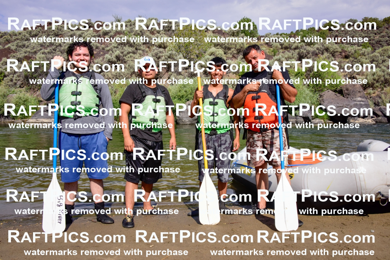 003286_July-17_BIG-RIVER_RAFT-PICS_PM-_LA-PORTRAITS__LES9550