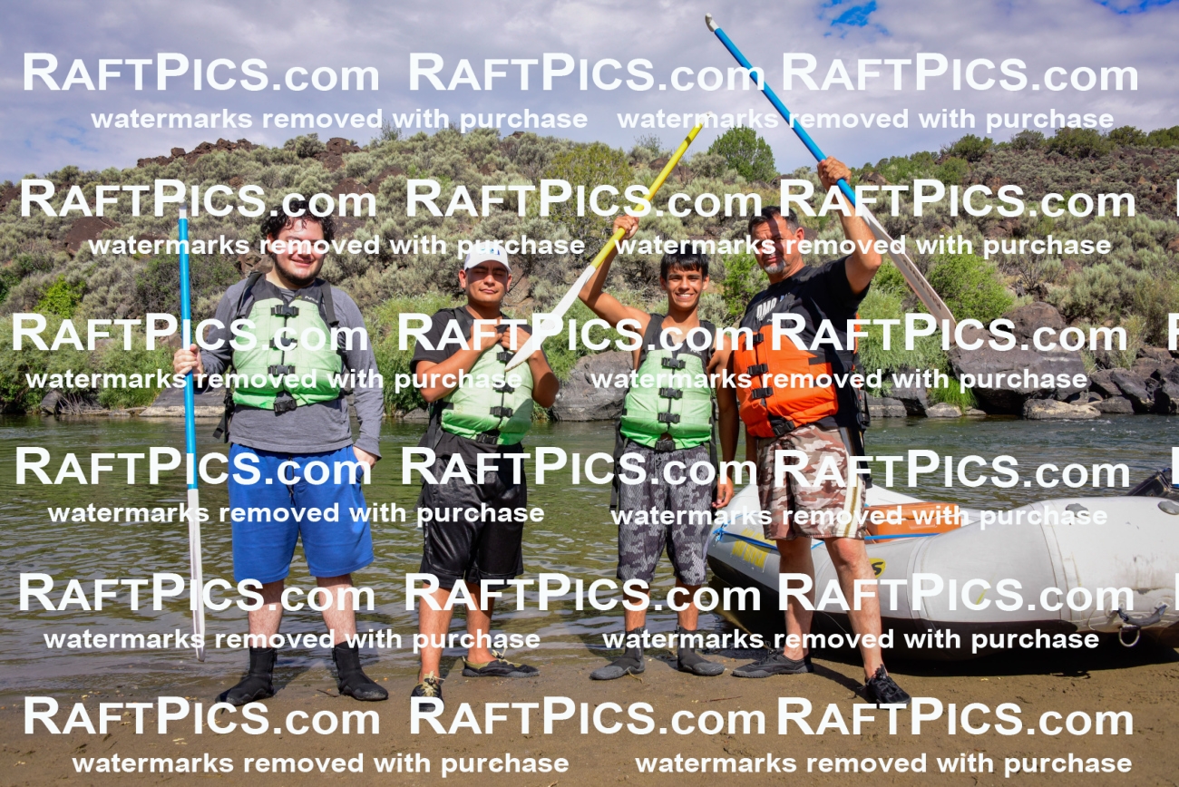 003289_July-17_BIG-RIVER_RAFT-PICS_PM-_LA-PORTRAITS__LES9553