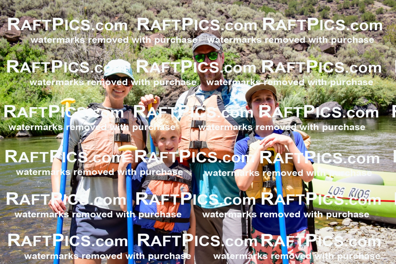 003316_July-17_LOS-RIOS_RAFT-PICS_PM-_LA-PORTRAITS__LES9692