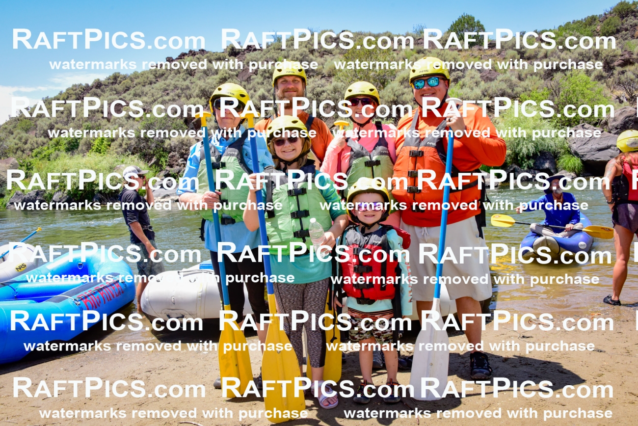 003292_July-17_BIG-RIVER_RAFT-PICS_PM-_LA-PORTRAITS__LES9668