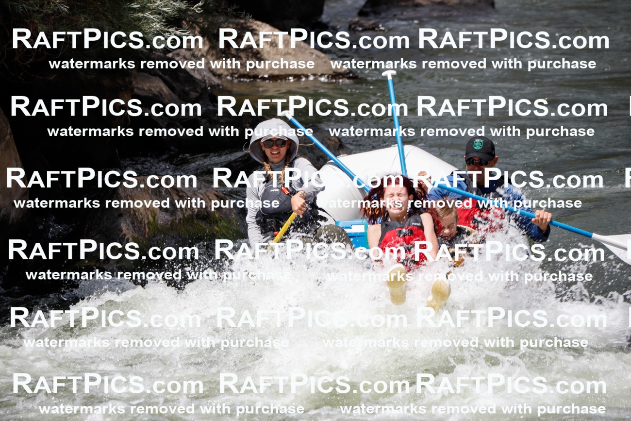 007867_Raftpics_July-27__BIG-RIVER__Racecourse_AM_TC_Boat-One_MG_9072