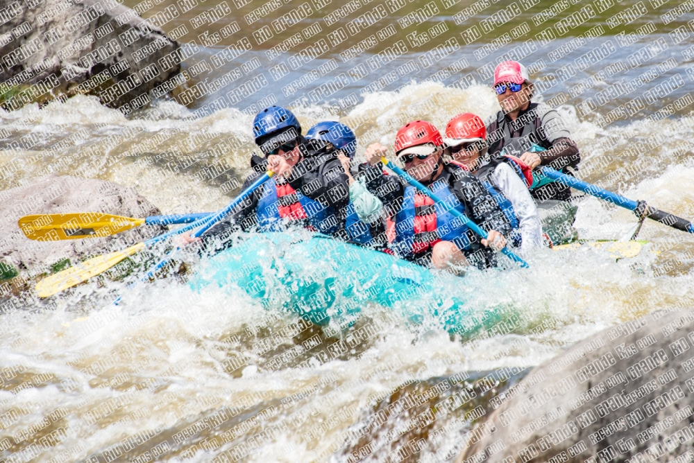 000997Rio-Grande-RaftPics_May29_LOS-RIOS_BOX_LA_DSC2350