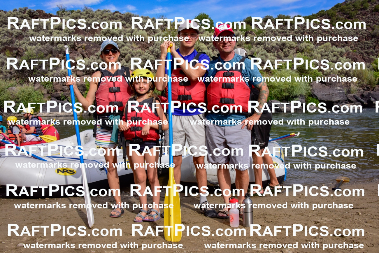 007141_RaftPics_July-31-AM_LA_Portraits