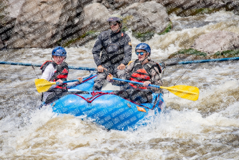 001079Rio-Grande-RaftPics_May29-Far-Flung_BOX_LA_DSC2224