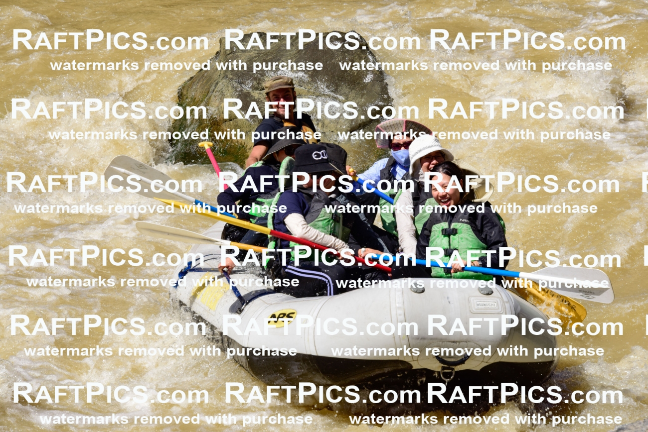 008572_RaftPics_AUg-8_BigRiver_PM_LA_Boat2