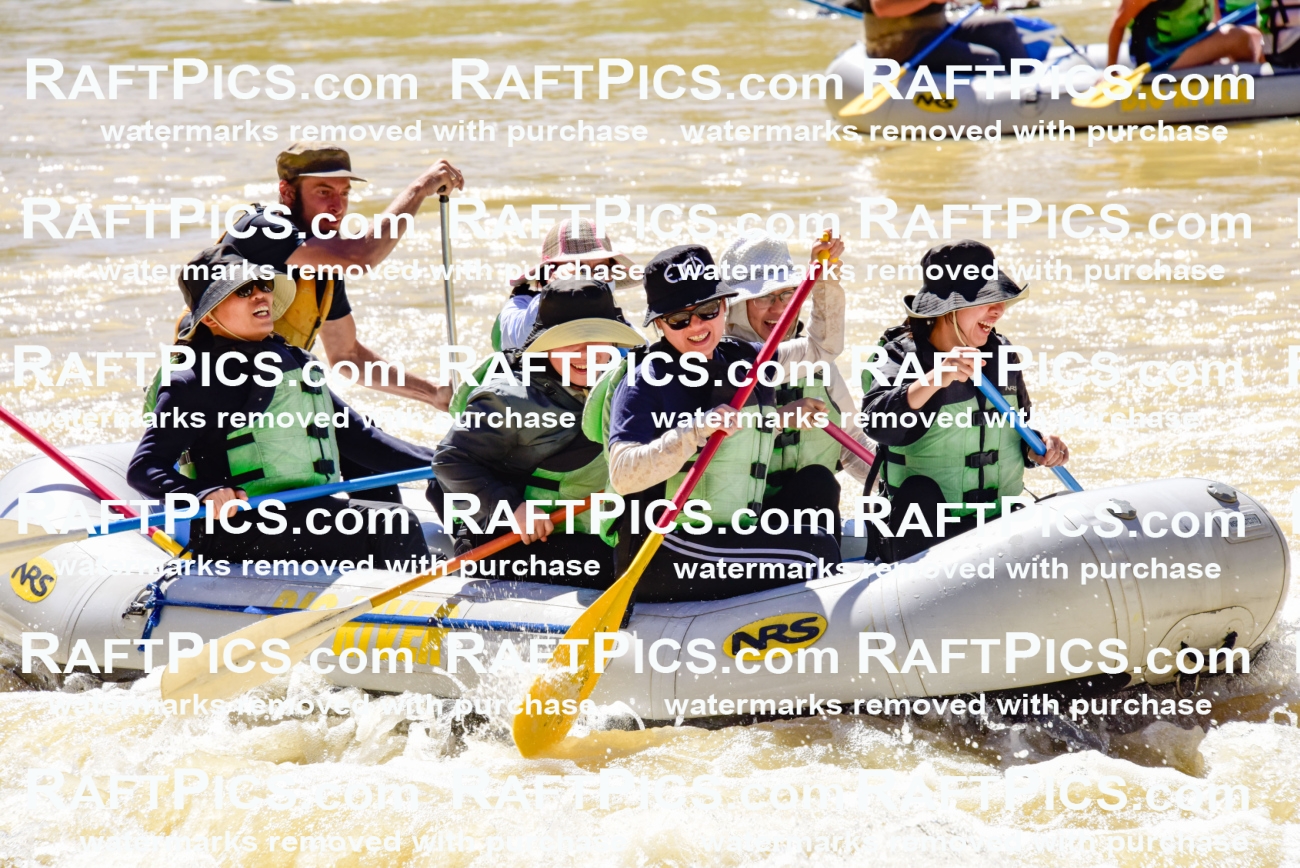 008581_RaftPics_AUg-8_BigRiver_PM_LA_Boat2