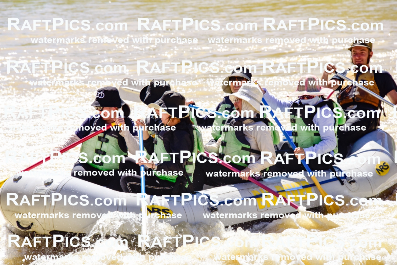 008590_RaftPics_AUg-8_BigRiver_PM_LA_Boat2