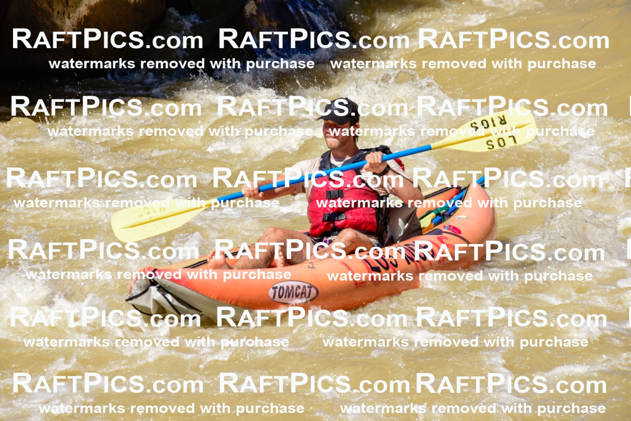 008819_RaftPics_AUg-15_LosRios_PM_LA_funyak1