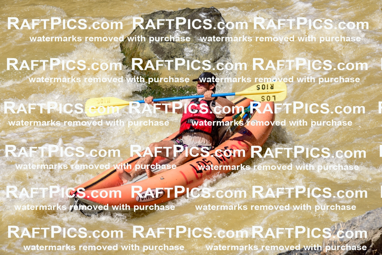 008830_RaftPics_AUg-15_LosRios_PM_LA_funyak1