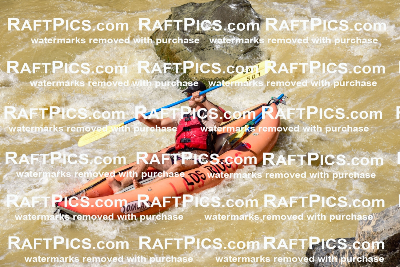 008831_RaftPics_AUg-15_LosRios_PM_LA_funyak1