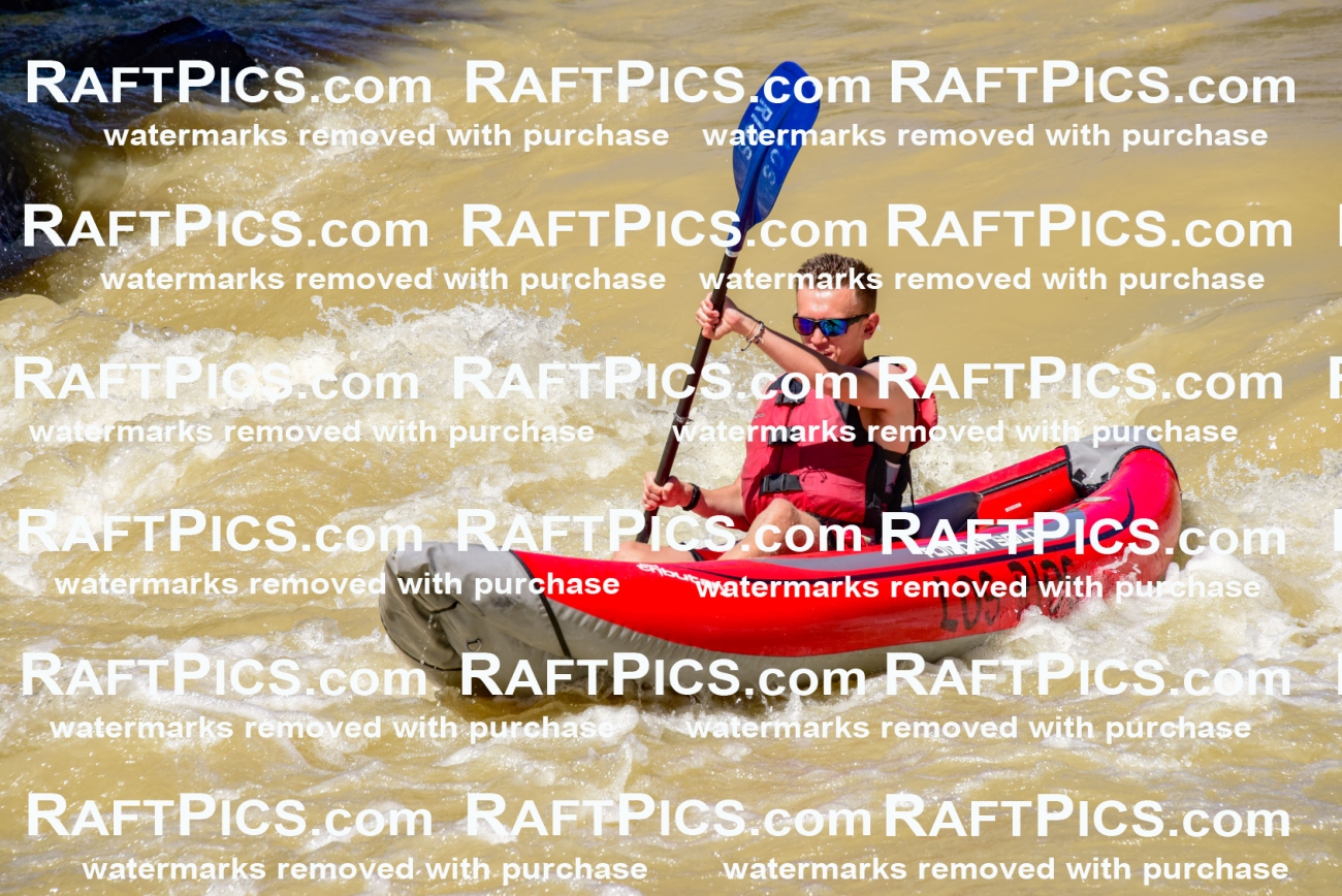 008858_RaftPics_AUg-15_LosRios_PM_LA_funyak3