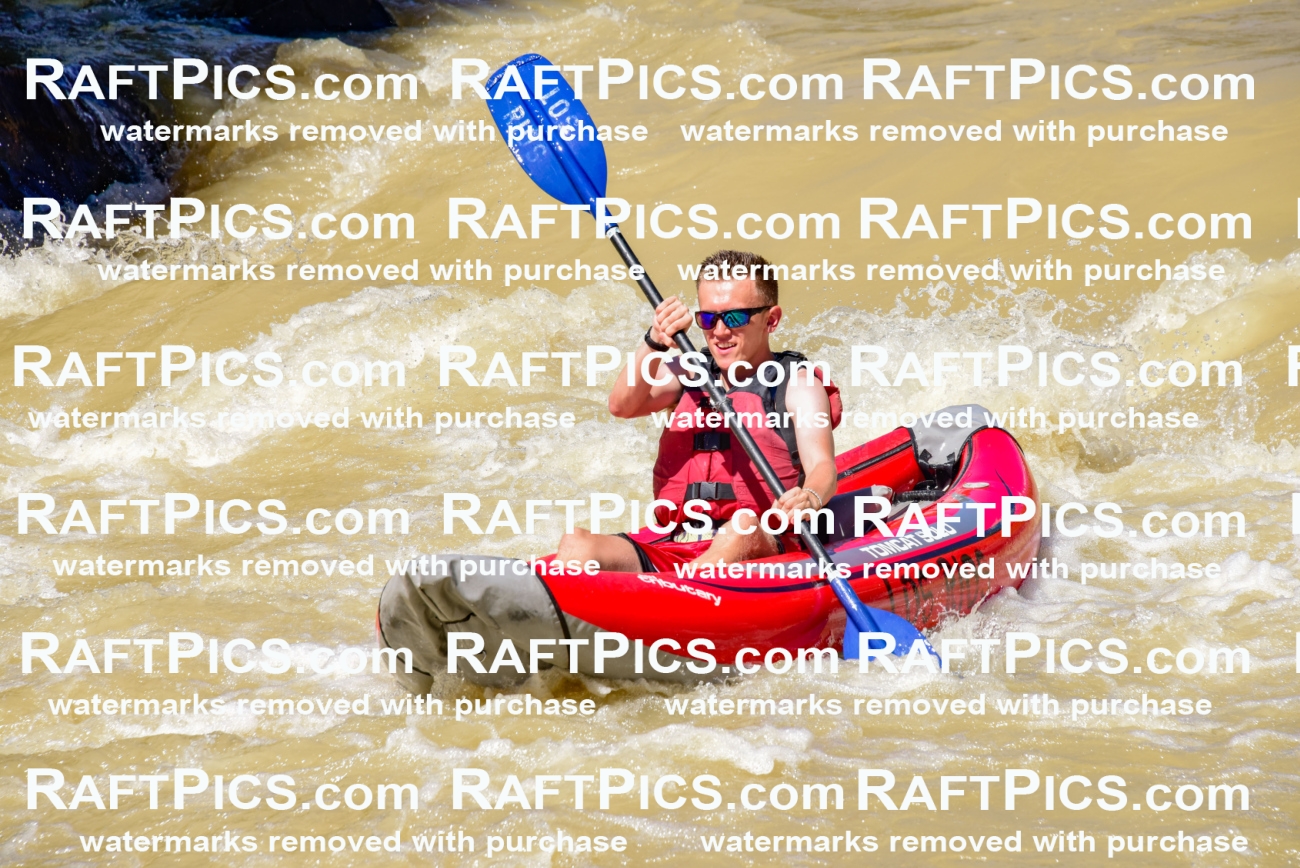 008859_RaftPics_AUg-15_LosRios_PM_LA_funyak3