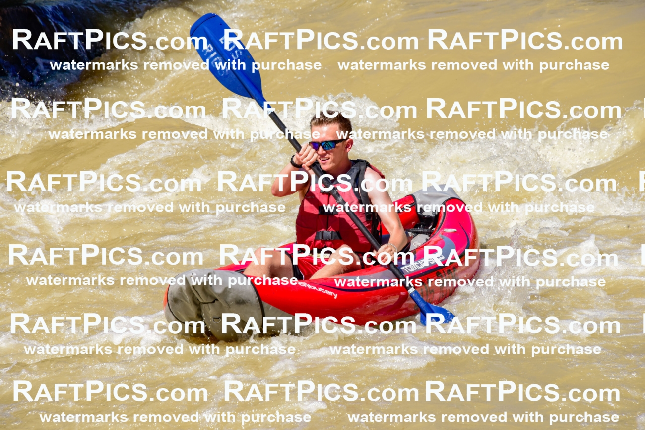 008860_RaftPics_AUg-15_LosRios_PM_LA_funyak3