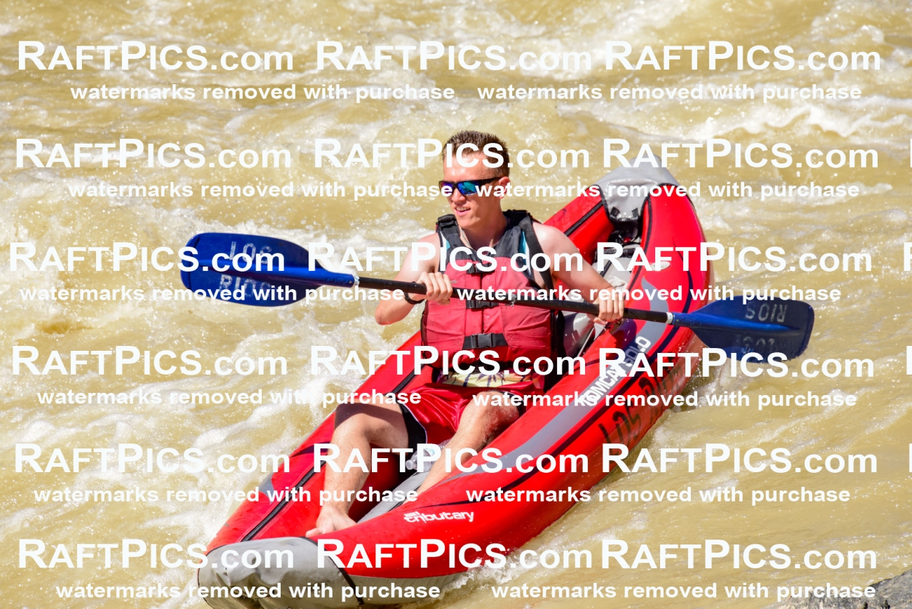 008866_RaftPics_AUg-15_LosRios_PM_LA_funyak3