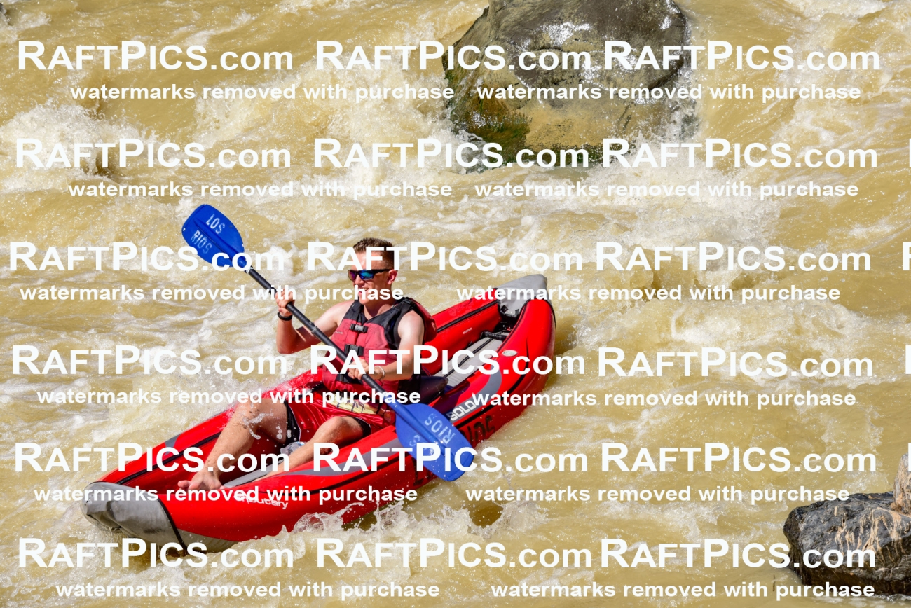 008874_RaftPics_AUg-15_LosRios_PM_LA_funyak3