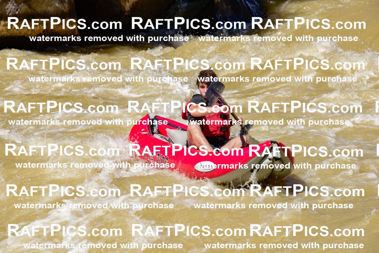 008888_RaftPics_AUg-15_LosRios_PM_LA_funyak4