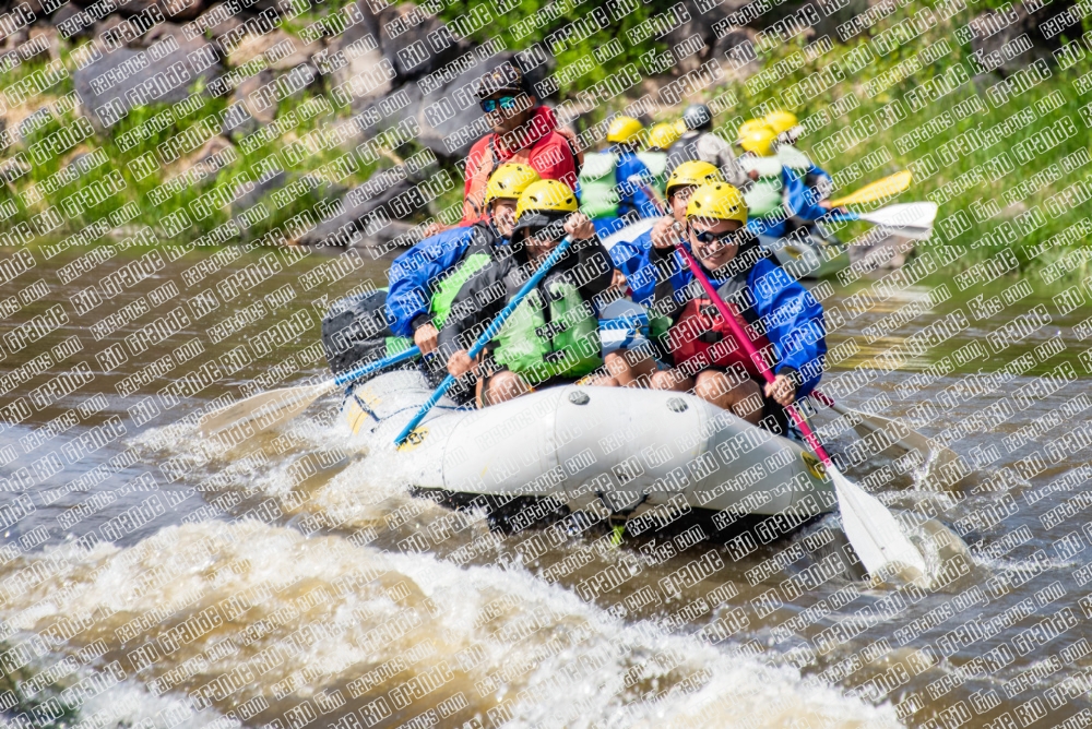 001764_RaftPics_BigRiver_June-3_Box_DSC2984