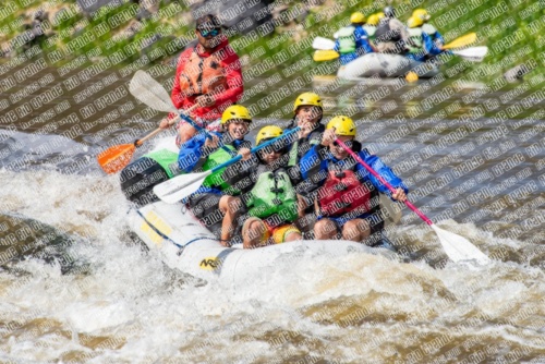 001767_RaftPics_BigRiver_June-3_Box_DSC2987