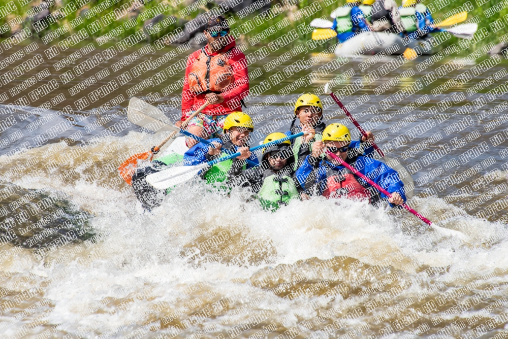 001768_RaftPics_BigRiver_June-3_Box_DSC2988