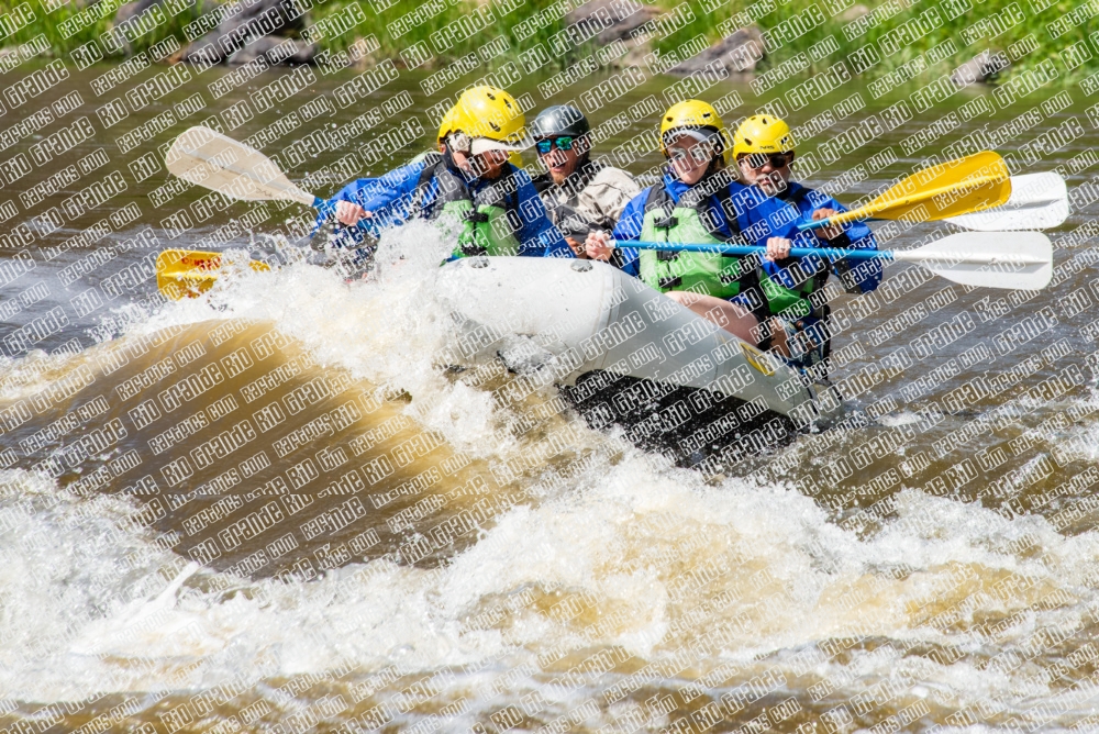 001785_RaftPics_BigRiver_June-3_Box_DSC3005